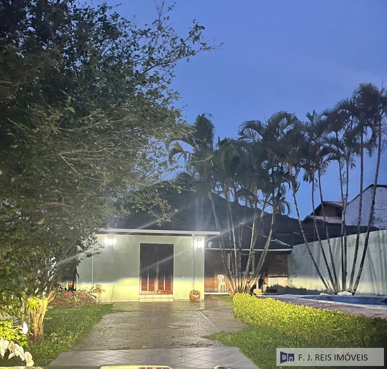 Casa, 3 quartos, 360 m² - Foto 1