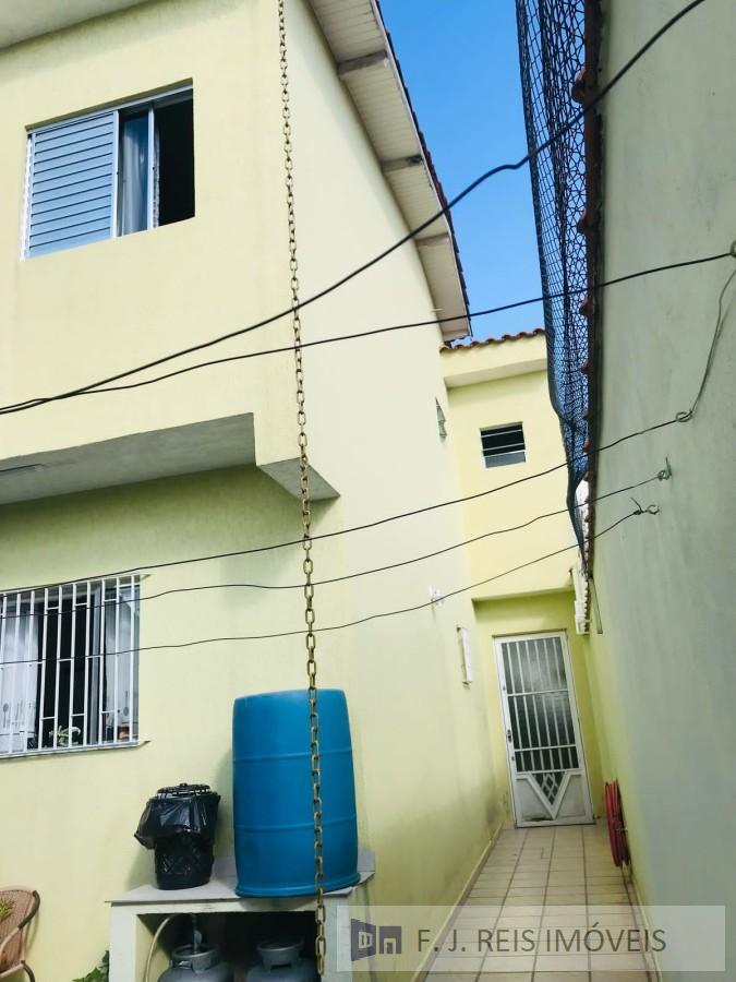 Sobrado, 3 quartos, 179 m² - Foto 2
