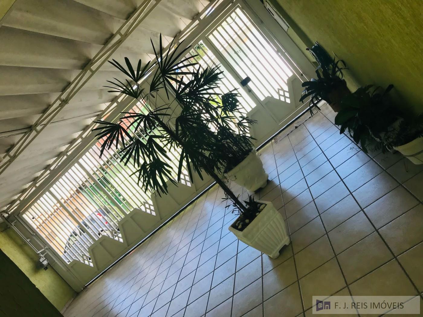 Sobrado, 3 quartos, 179 m² - Foto 1