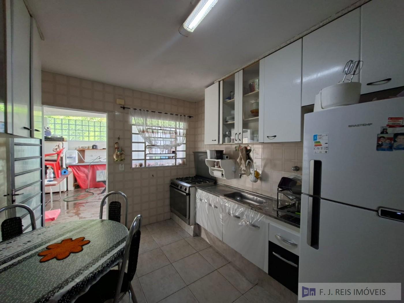 Casa, 3 quartos, 270 m² - Foto 3